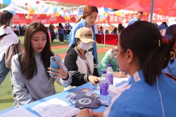 用“心”迎“新” 满“新”欢喜 | im电竞手机网页版敞开怀抱迎接2022级新生